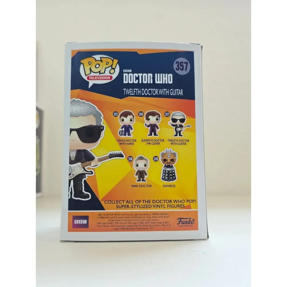 Funko POP! Television Doctor Who 12th Doctor #357 Vinyl Figure w/ protector box - Picture 3 of 6
